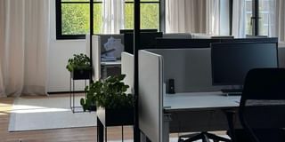 Alex Cosmetic: Büro