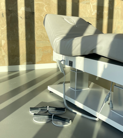 The adjustability of your wellness bed or facial bed: now it is even easier!