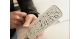 1c. | All functions must be set to the 0 position. This means that the three functions on the top row need to go down until the lowest position is reached. Once all positions are in the 0 position, the bed should work again.