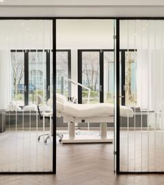 Monastic Medical Beauty, Zwitserland