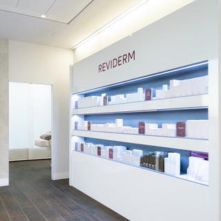 Reviderm Skinmedics Baden Produkte