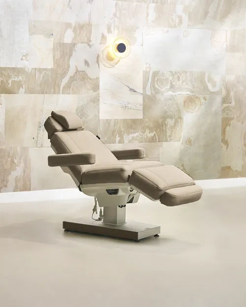 Bellezi Silk Evo S4 behandelstoel in taupe
