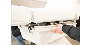 3b. | Please carefully remove the cap from the bottom.